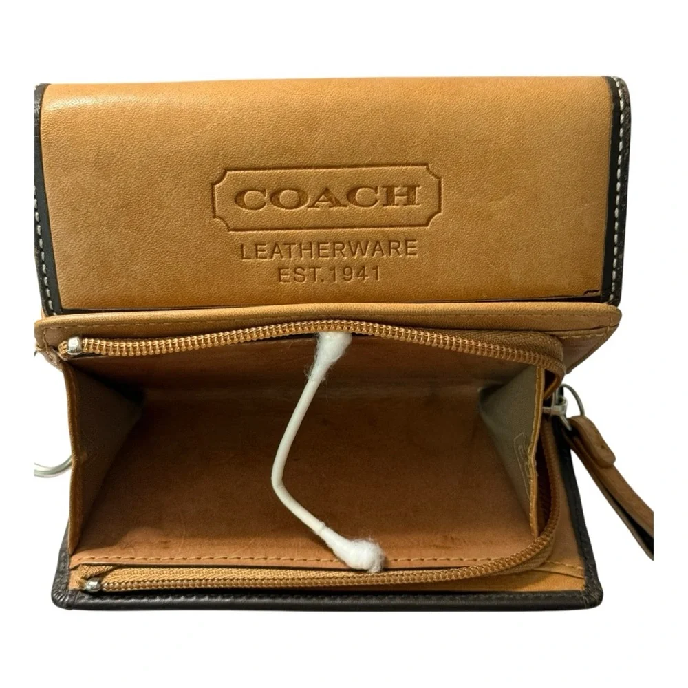 Coach Leatherwear 1941 Compact Wallet with Keychain - Picture 6 of 8